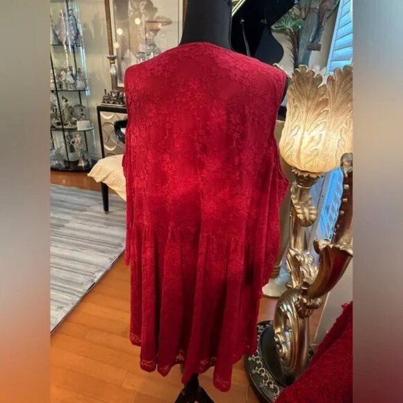 Babydoll Stretch Lace Cold Shoulder Top - Picture 7 of 9